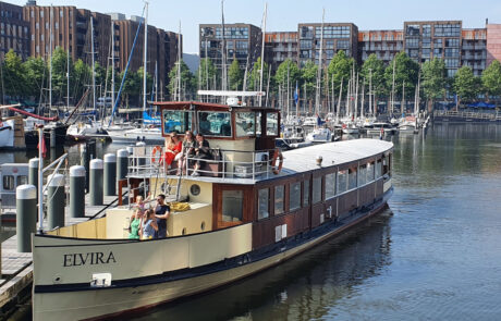 Elvira veerdienst haven van IJburg